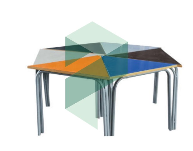 Mesa de preescolar triangular de 6 sillas